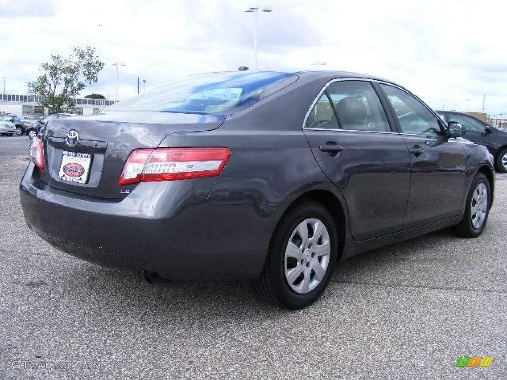 2010 Camry LE - Magnetic Gray Metallic / Bisque photo #3