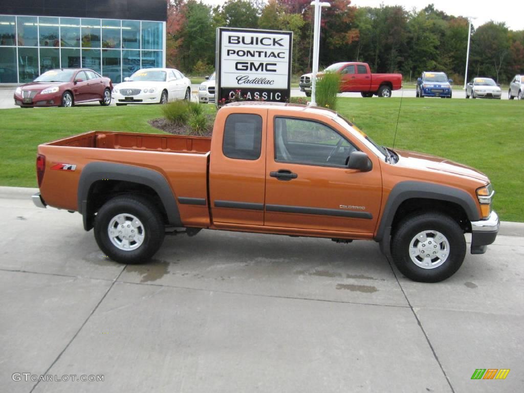 2005 Colorado LS Extended Cab - Sunburst Orange Metallic / Medium Dark Pewter photo #2