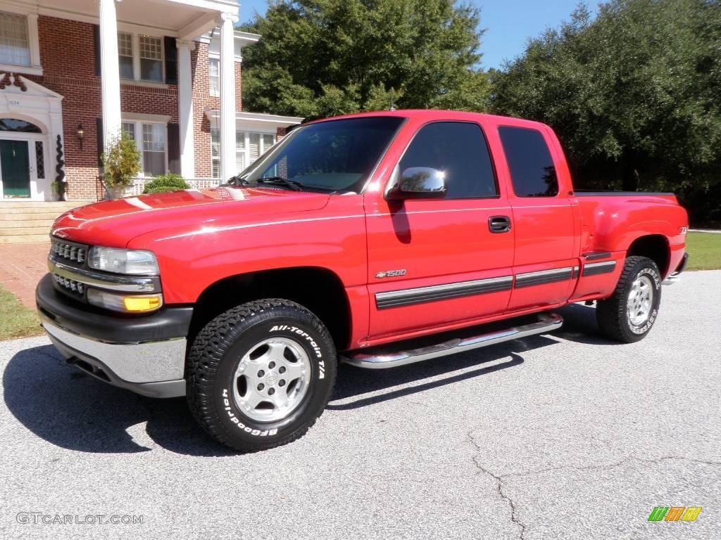 2001 Silverado 1500 LT Extended Cab 4x4 - Victory Red / Graphite photo #2