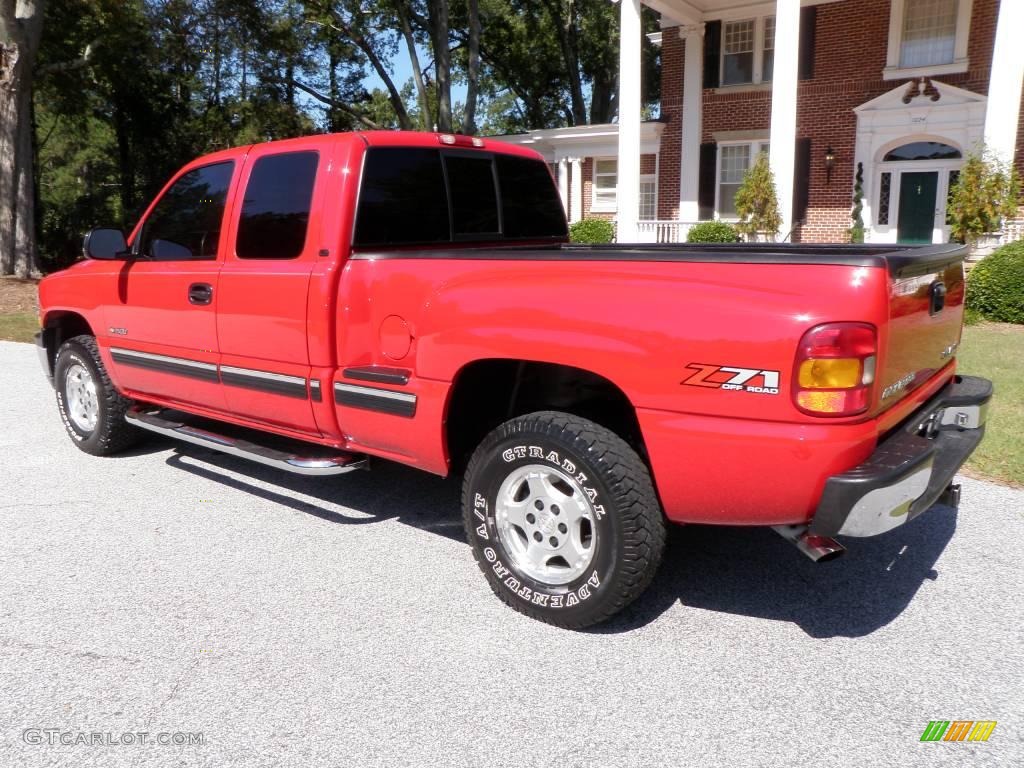 2001 Silverado 1500 LT Extended Cab 4x4 - Victory Red / Graphite photo #4