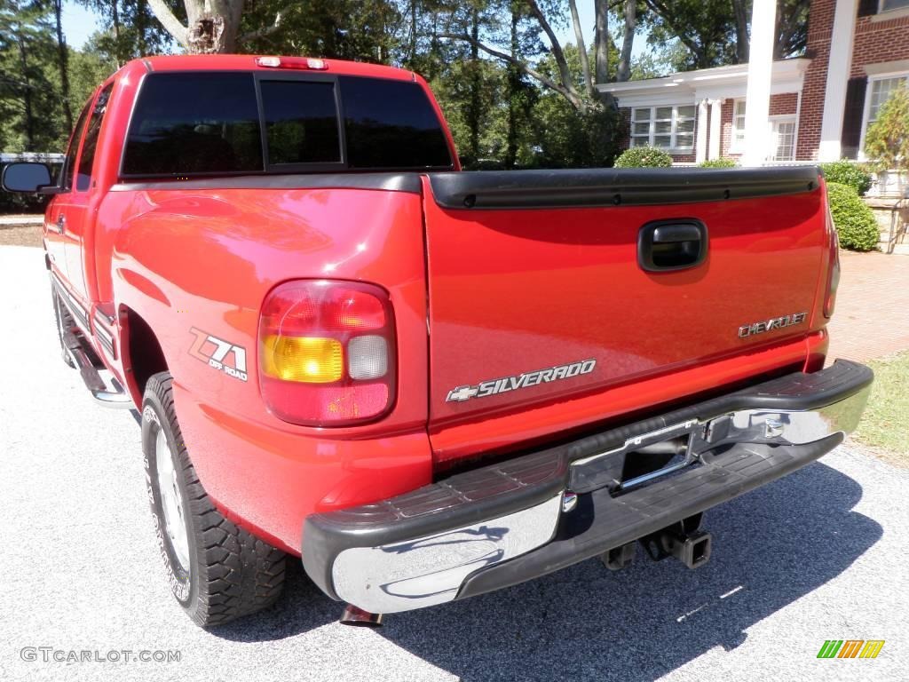2001 Silverado 1500 LT Extended Cab 4x4 - Victory Red / Graphite photo #5