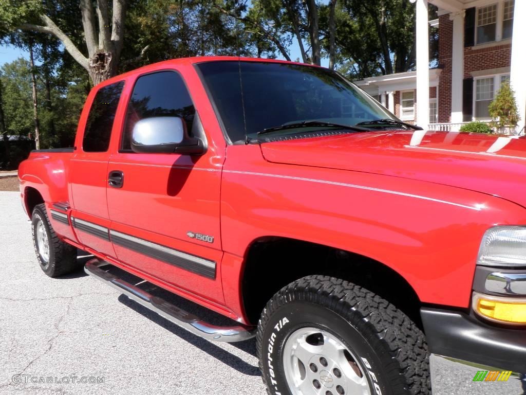 2001 Silverado 1500 LT Extended Cab 4x4 - Victory Red / Graphite photo #13