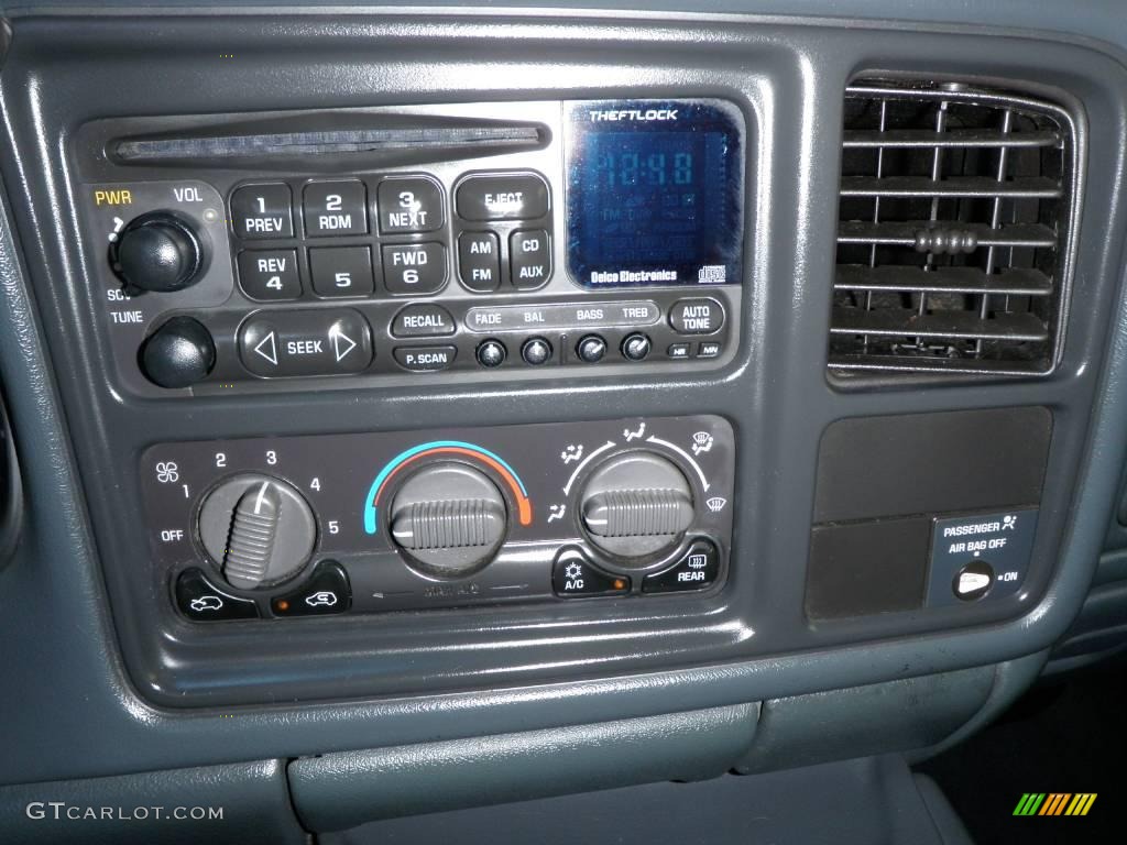 2001 Silverado 1500 LT Extended Cab 4x4 - Victory Red / Graphite photo #28