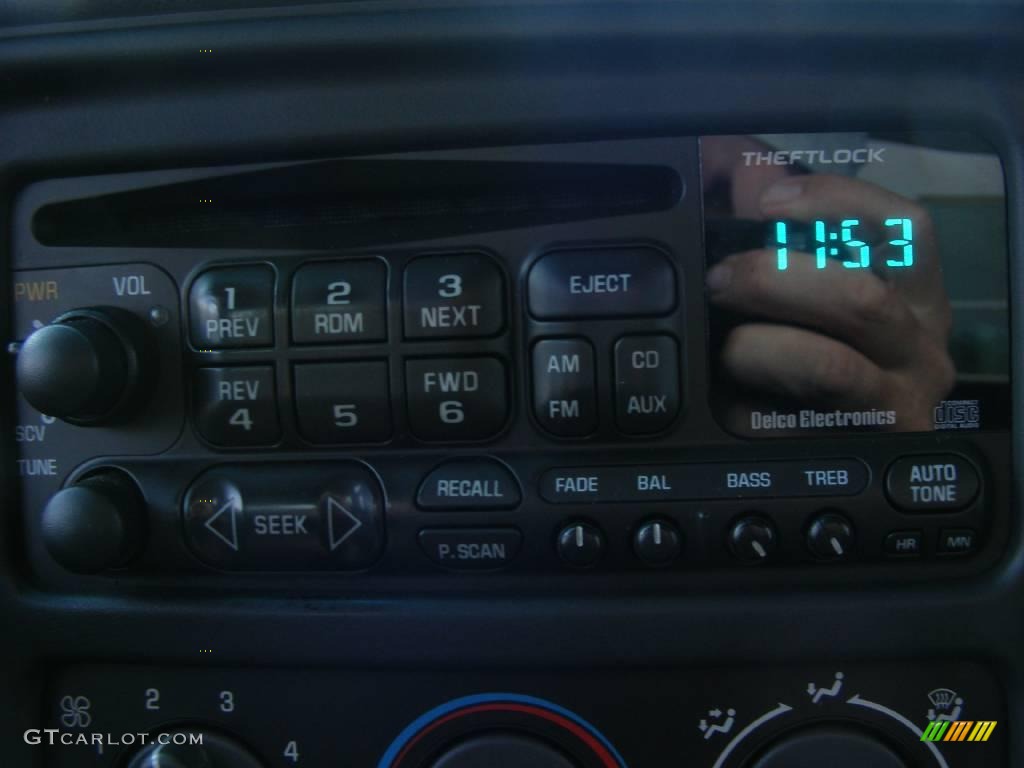 2002 Silverado 1500 LS Extended Cab 4x4 - Indigo Blue Metallic / Graphite Gray photo #24