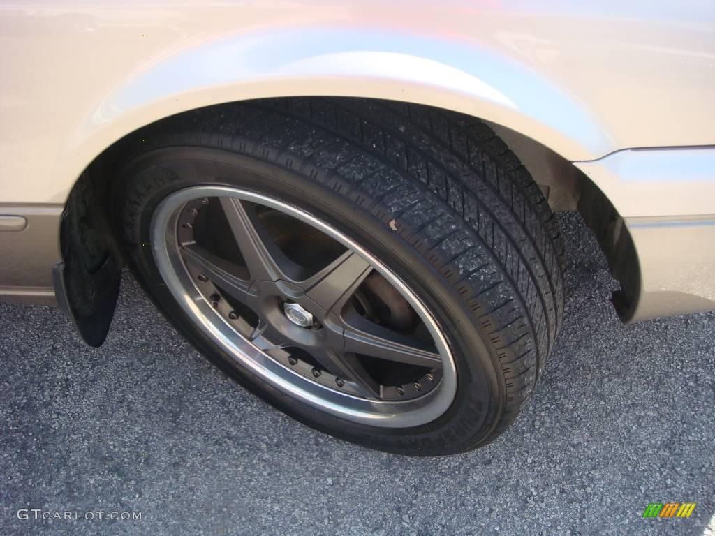 1999 Camry LE - Cashmere Beige Metallic / Oak photo #14