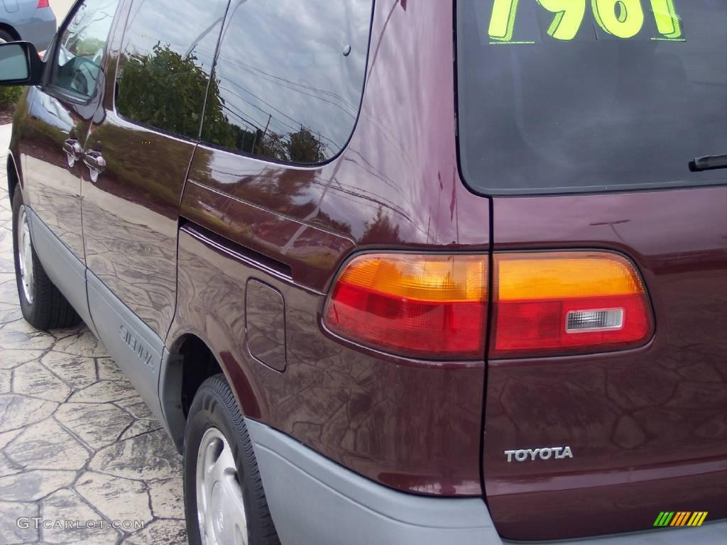 2000 Sienna LE - Napa Burgundy Pearl / Oak photo #7