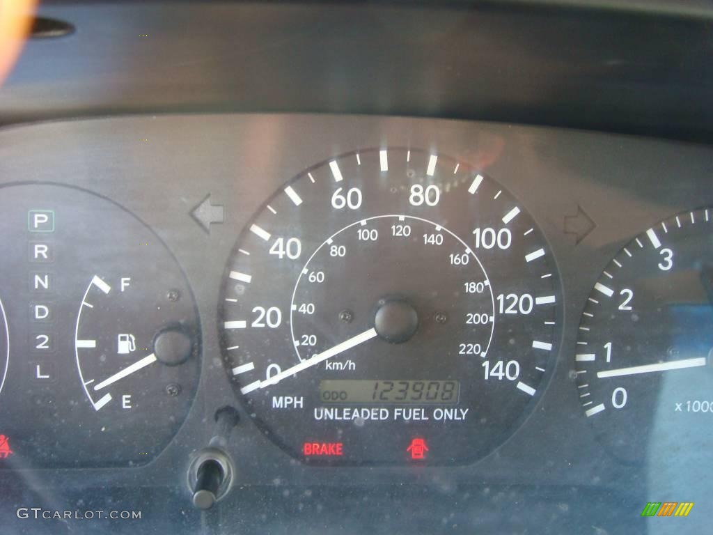 1999 Camry LE - Cashmere Beige Metallic / Oak photo #16
