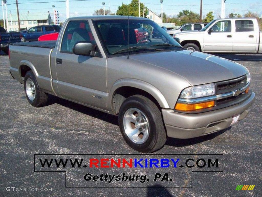 2000 S10 LS Regular Cab - Light Pewter Metallic / Graphite photo #1