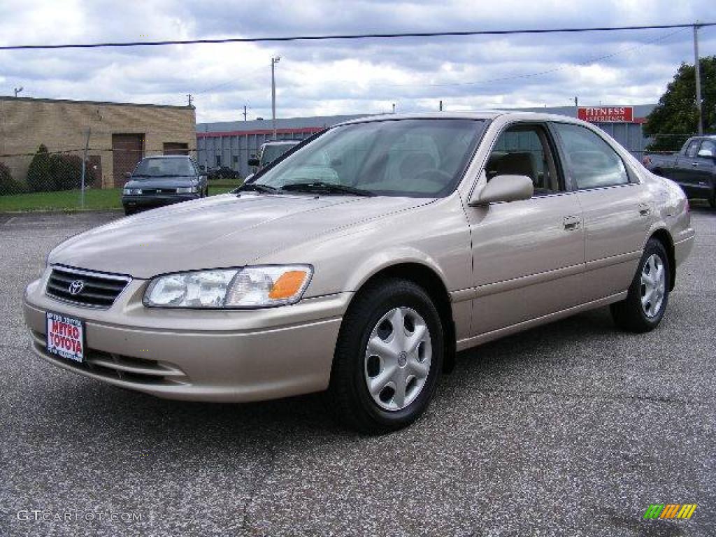 2001 Camry CE - Cashmere Beige Metallic / Oak photo #7