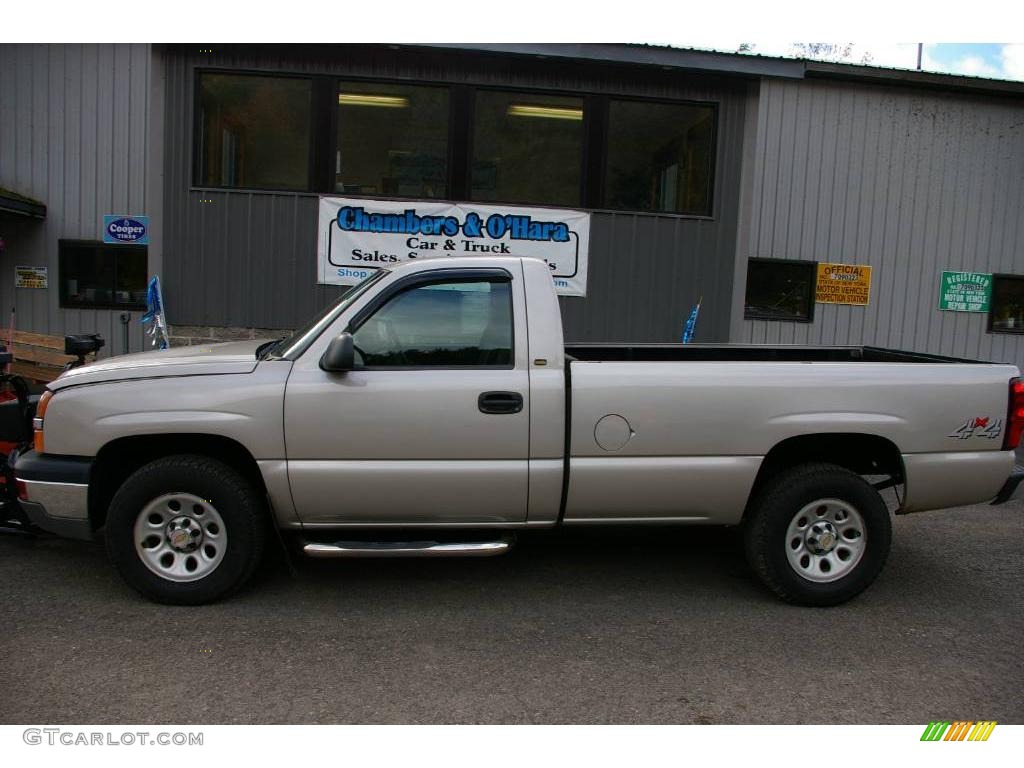 2005 Silverado 1500 Regular Cab 4x4 - Silver Birch Metallic / Dark Charcoal photo #2