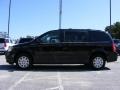 2010 Brilliant Black Crystal Pearl Chrysler Town & Country LX  photo #5