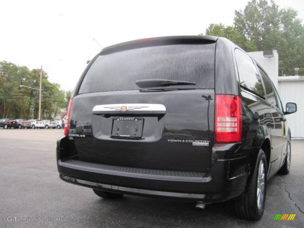 2010 Town & Country Touring - Brilliant Black Crystal Pearl / Medium Slate Gray/Light Shale photo #4