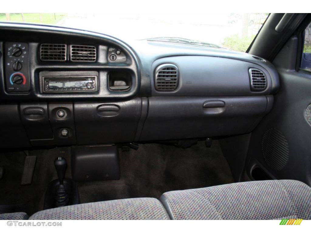 2000 Ram 1500 SLT Extended Cab 4x4 - Intense Blue Pearlcoat / Mist Gray photo #46