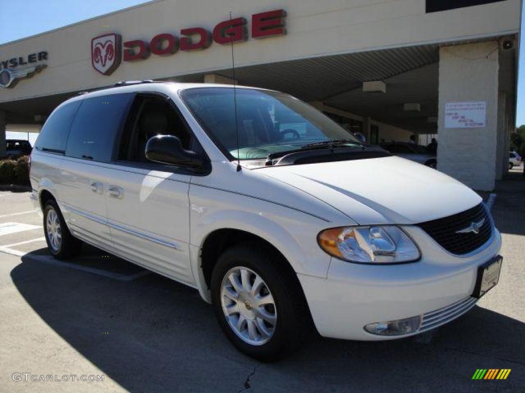 Stone White Clearcoat Chrysler Town & Country