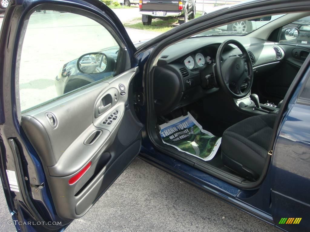 2004 Intrepid SE - Midnight Blue Pearl / Dark Slate Gray photo #9