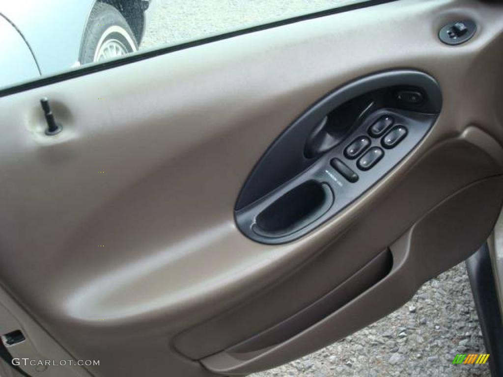 1999 Taurus SE - Light Prairie Tan Metallic / Medium Prairie Tan photo #11