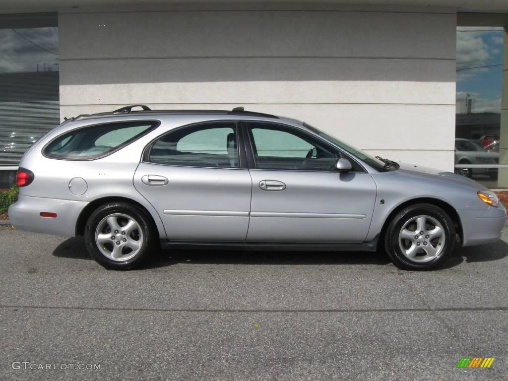 2001 Taurus SE Wagon - Silver Frost Metallic / Medium Graphite photo #2