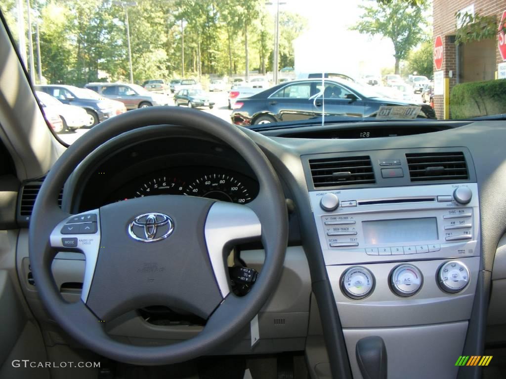 2010 Camry LE - Barcelona Red Metallic / Ash Gray photo #11