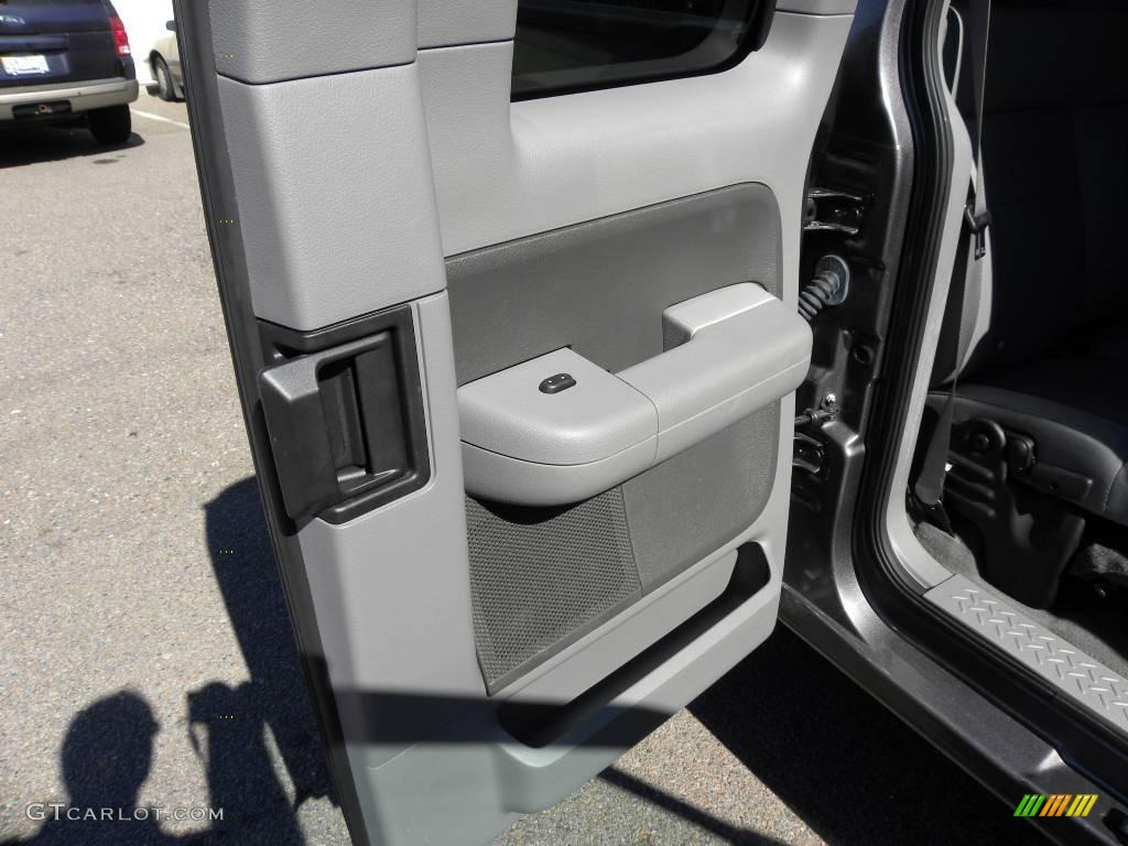 2006 F150 XLT SuperCab - Dark Shadow Grey Metallic / Medium Flint photo #11