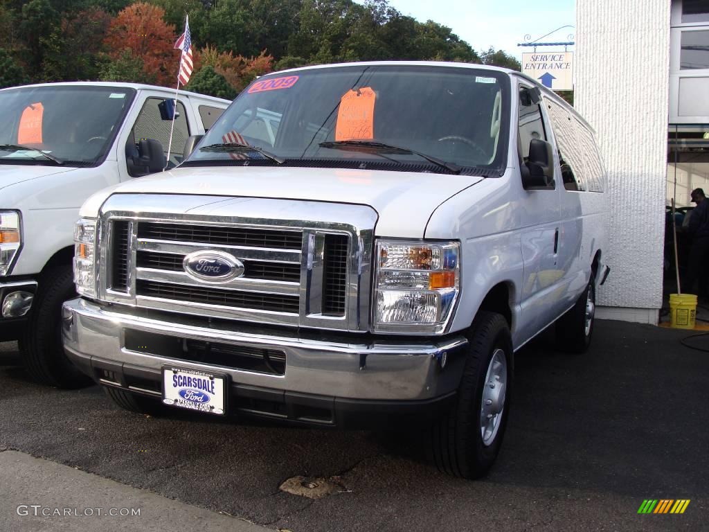 Oxford White Ford E Series Van