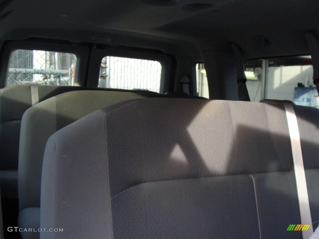 2009 E Series Van E350 Super Duty XLT Extended Passenger - Oxford White / Medium Flint photo #19