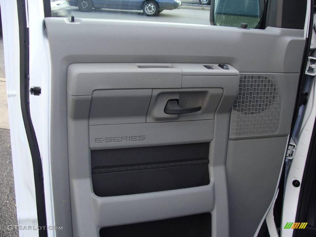 2009 E Series Van E350 Super Duty XL Extended Passenger - Oxford White / Medium Flint photo #10