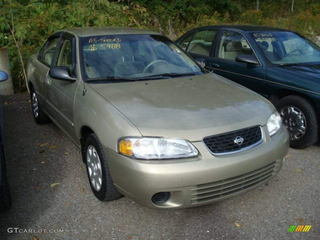 2002 Sentra GXE - Iced Cappuccino / Sand Beige photo #1