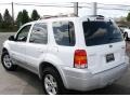 Oxford White - Escape Hybrid 4WD Photo No. 8