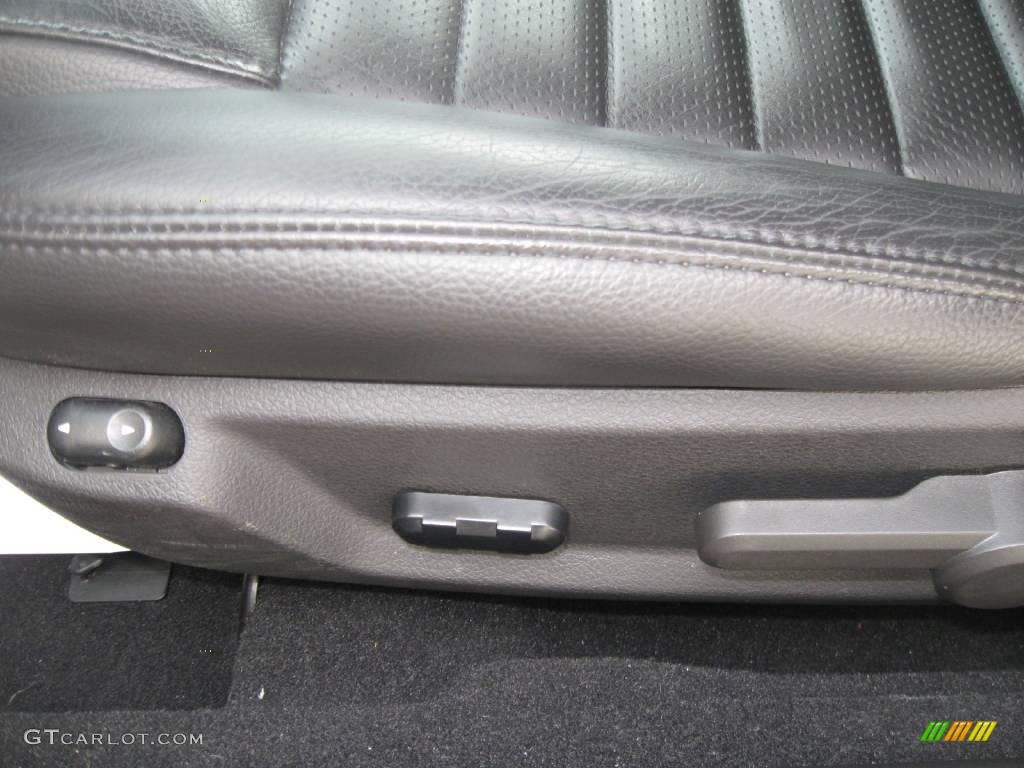 2008 Mustang GT Premium Coupe - Black / Dark Charcoal photo #7