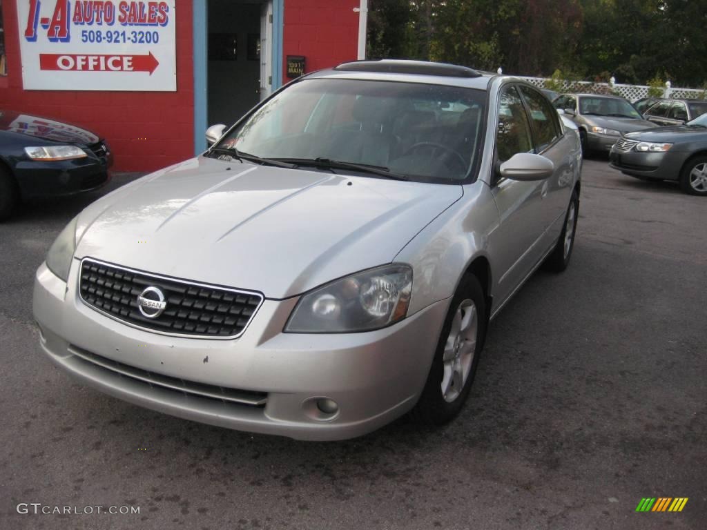 Sheer Silver Metallic Nissan Altima