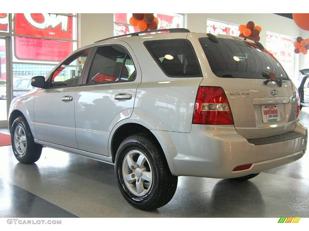 2009 Sorento LX 4x4 - Bright Silver / Gray photo #4