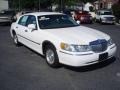 2001 White Pearl Tri Coat Lincoln Town Car Executive  photo #3