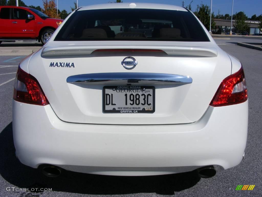 2010 Maxima 3.5 SV - Winter Frost White / Caffe Latte photo #7