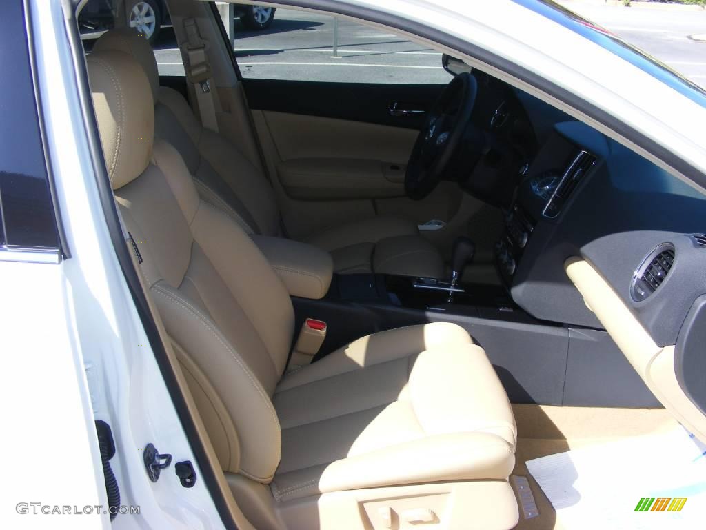 2010 Maxima 3.5 SV - Winter Frost White / Caffe Latte photo #14