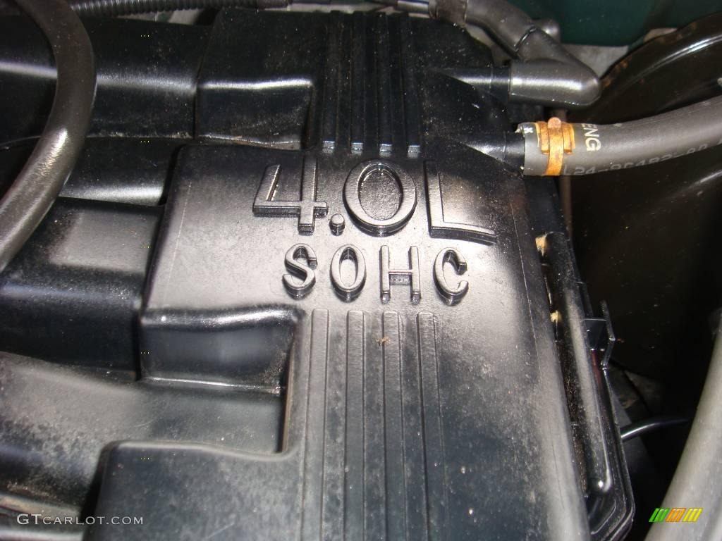 2002 Explorer XLT 4x4 - Dark Highland Green Metallic / Medium Parchment photo #30