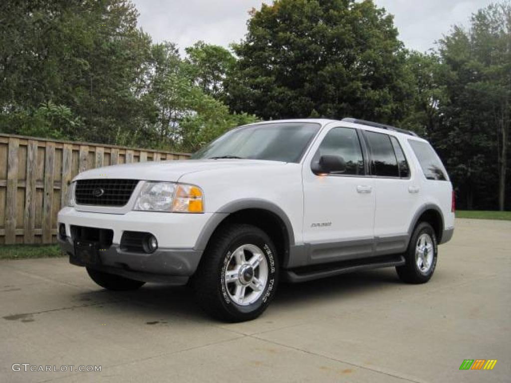2002 Explorer XLT 4x4 - Oxford White / Graphite photo #1