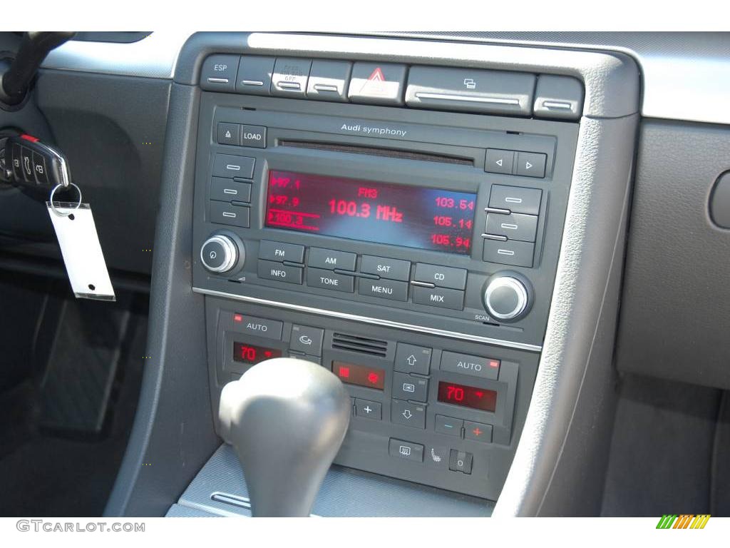 2007 A4 2.0T quattro Sedan - Brilliant Black / Ebony photo #25