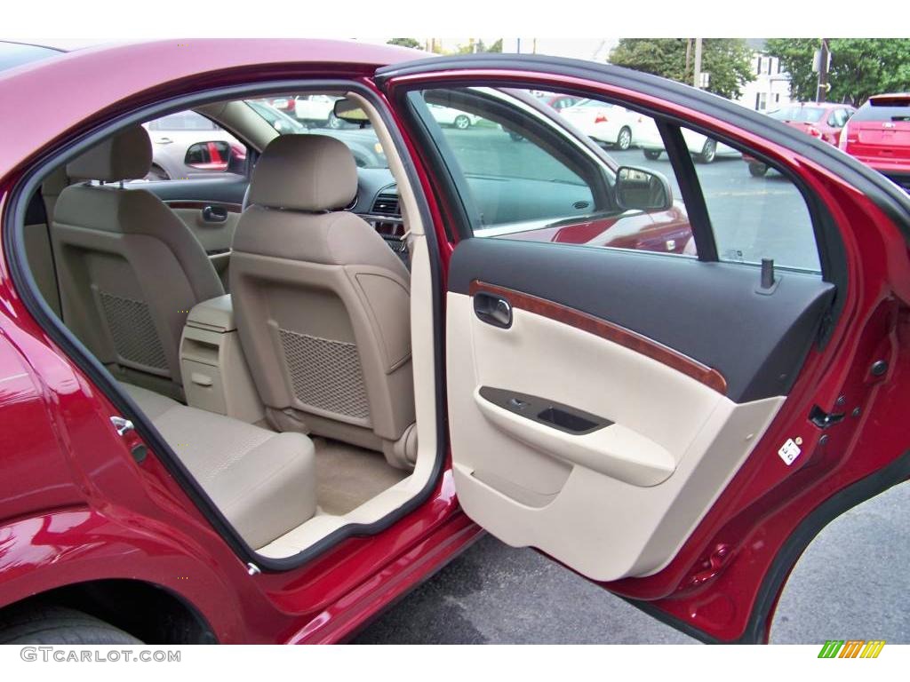 2007 Saturn Aura XE Tan Door Panel Photo #19445254