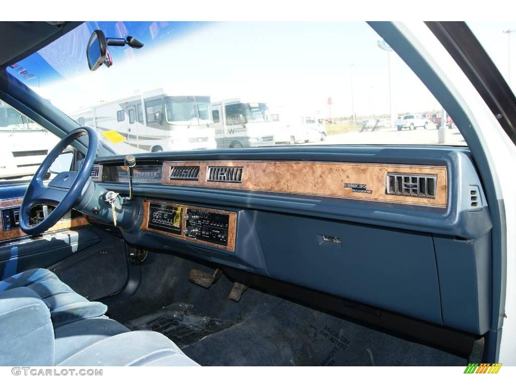 1991 LeSabre Limited Sedan - White / Blue photo #39