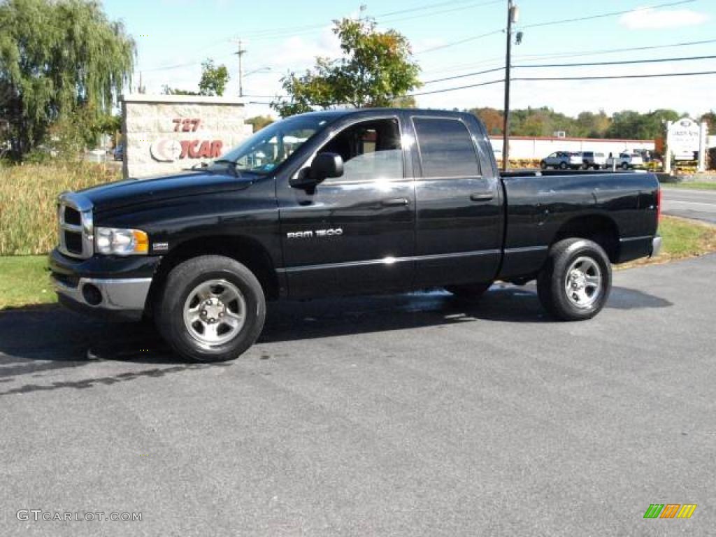 2004 Ram 1500 SLT Quad Cab 4x4 - Black / Dark Slate Gray photo #1