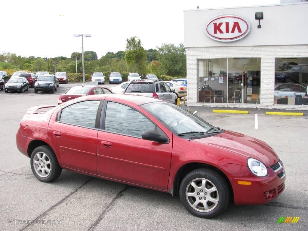 2005 Neon SXT - Blaze Red Crystal Pearlcoat / Dark Slate Gray photo #1