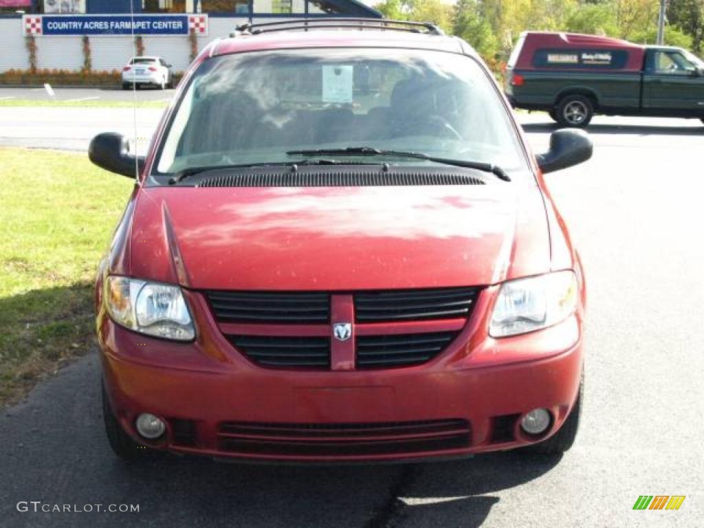 2006 Grand Caravan SXT - Inferno Red Crystal Pearl / Medium Slate Gray photo #3