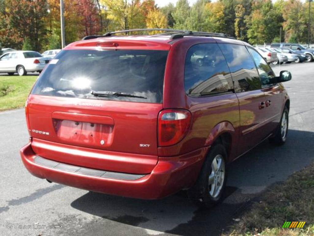 2006 Grand Caravan SXT - Inferno Red Crystal Pearl / Medium Slate Gray photo #4