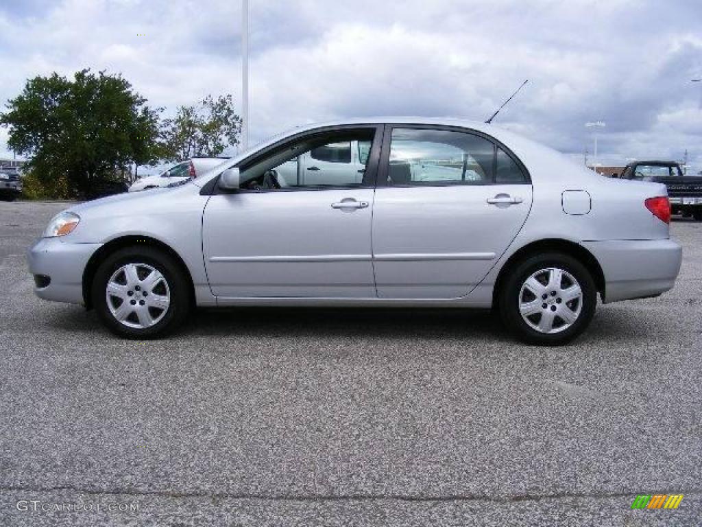 2005 Corolla LE - Silver Streak Mica / Light Gray photo #6
