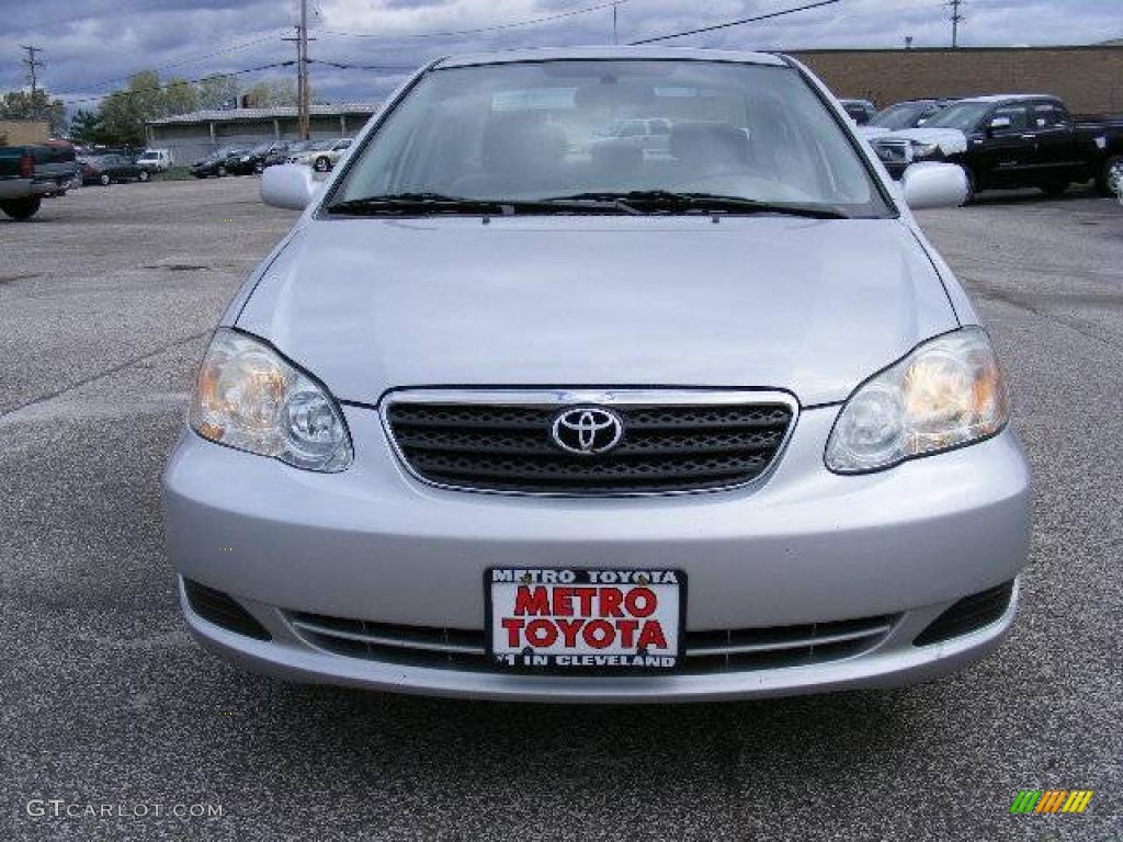 2005 Corolla LE - Silver Streak Mica / Light Gray photo #8