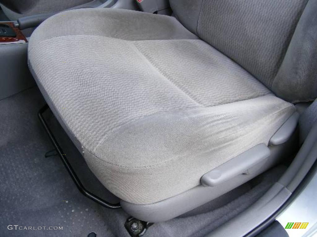 2005 Corolla LE - Silver Streak Mica / Light Gray photo #10