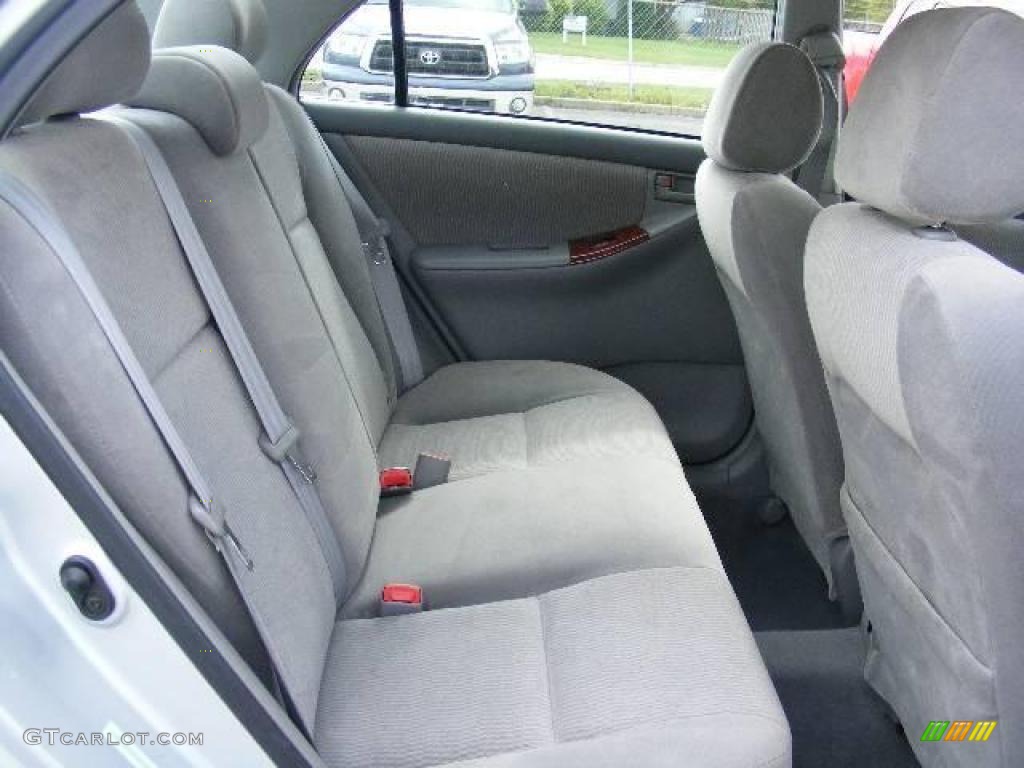 2005 Corolla LE - Silver Streak Mica / Light Gray photo #12