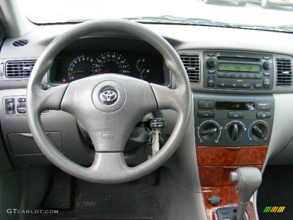2005 Corolla LE - Silver Streak Mica / Light Gray photo #14