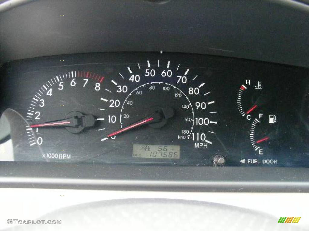 2005 Corolla LE - Silver Streak Mica / Light Gray photo #16