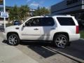 White Diamond - Escalade AWD Photo No. 7